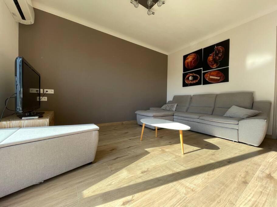 Appartement 2 Chambres +Parking ناربون المظهر الخارجي الصورة