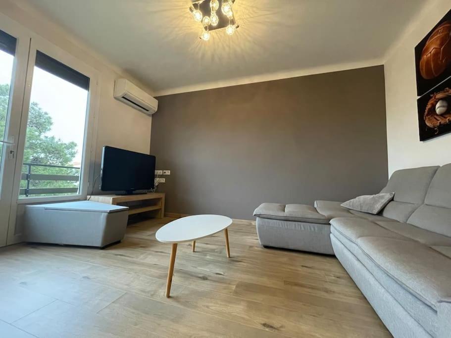 Appartement 2 Chambres +Parking ناربون المظهر الخارجي الصورة